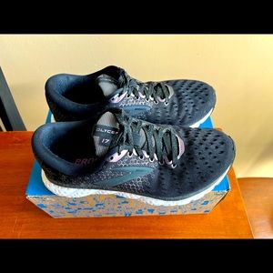 brooks glycerin 17 womens black iridescent